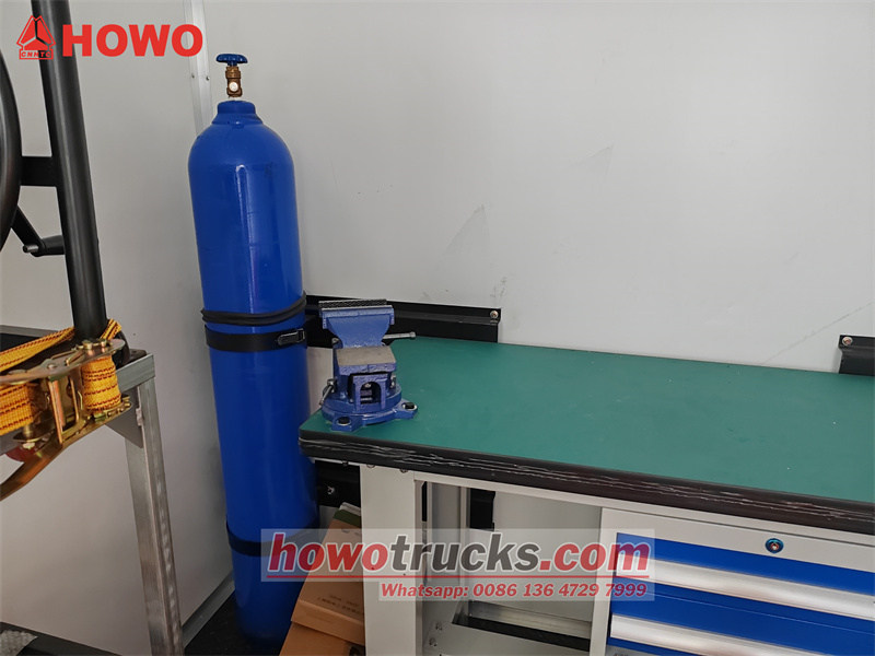 Oxygen Cylinder，Work Bench