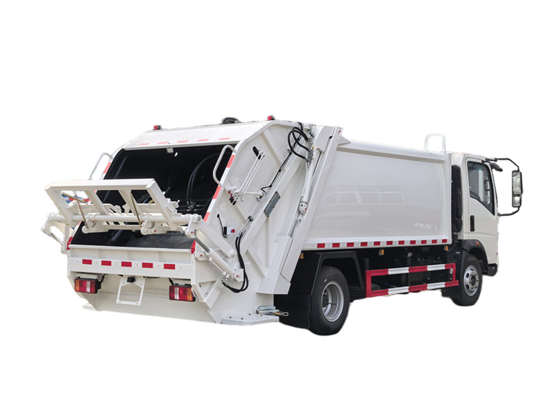 HOWO 8cbm rear loader compactor