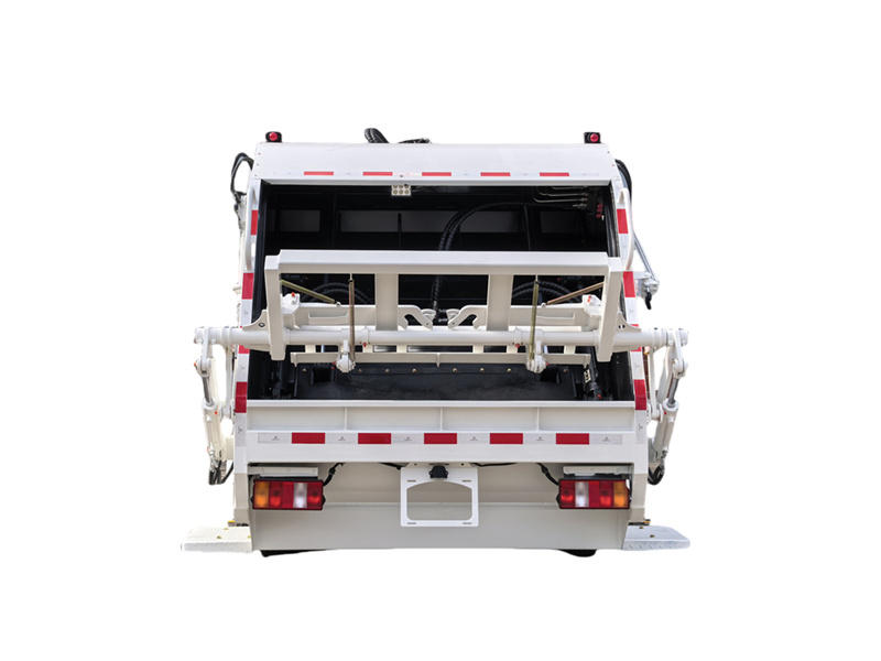 Sinotruk HOWO 8cbm waste compactor truck
