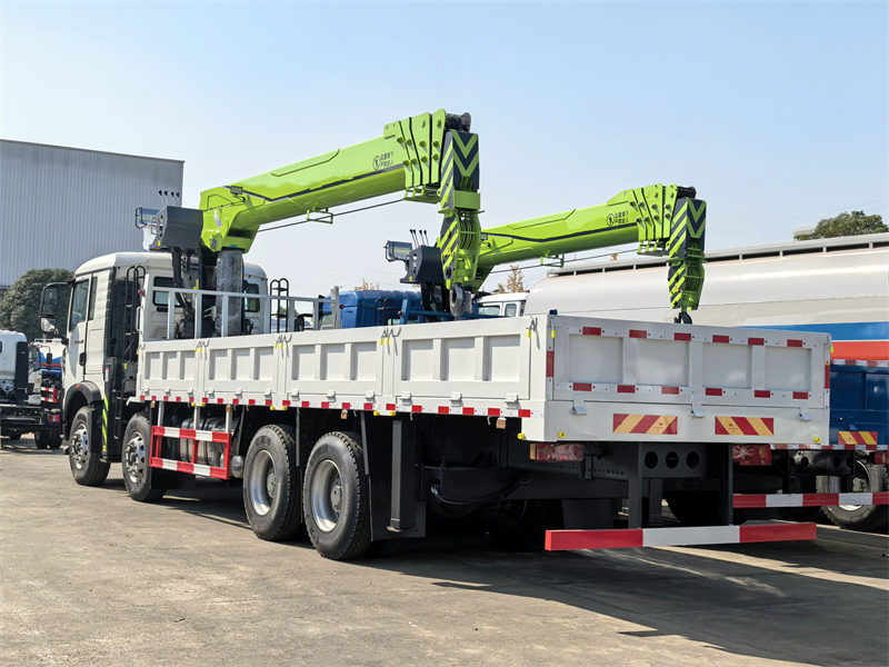 Howo 20 ton crane truck