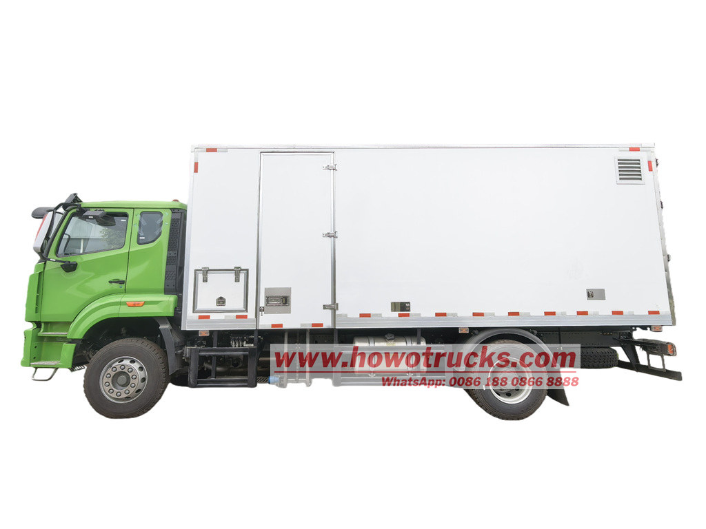 HOWO NX wooden cutting cargo truck HOWO NX wooden cutting cargo truck
