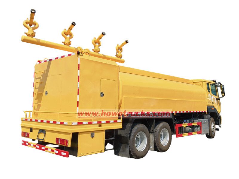 HOWO water tank truck